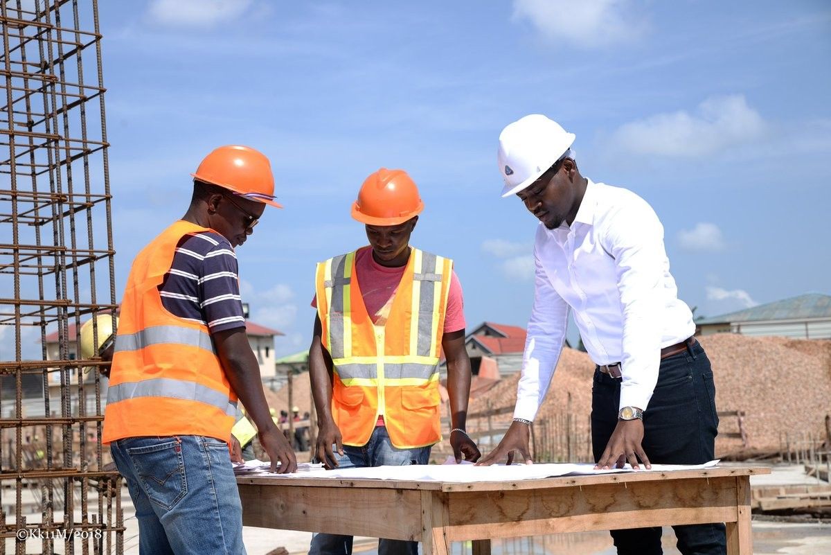 ShunBuild team at work